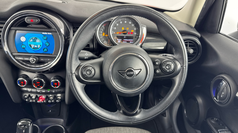 MINI Hatchback 1.5 Cooper II 5dr Auto [Chili Pack] Petrol Hatchback